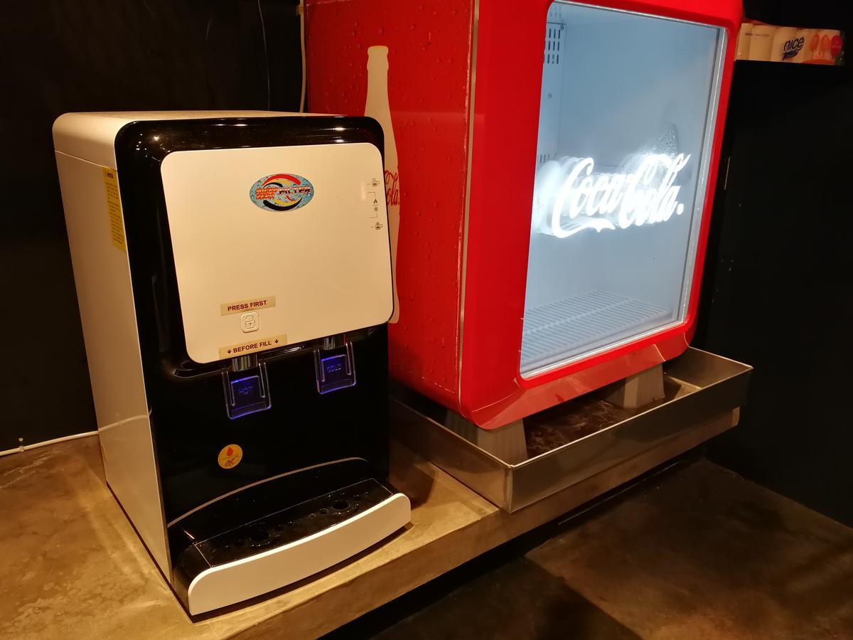 The Rise Room Kuala Terengganu Zewnętrze zdjęcie A water dispenser