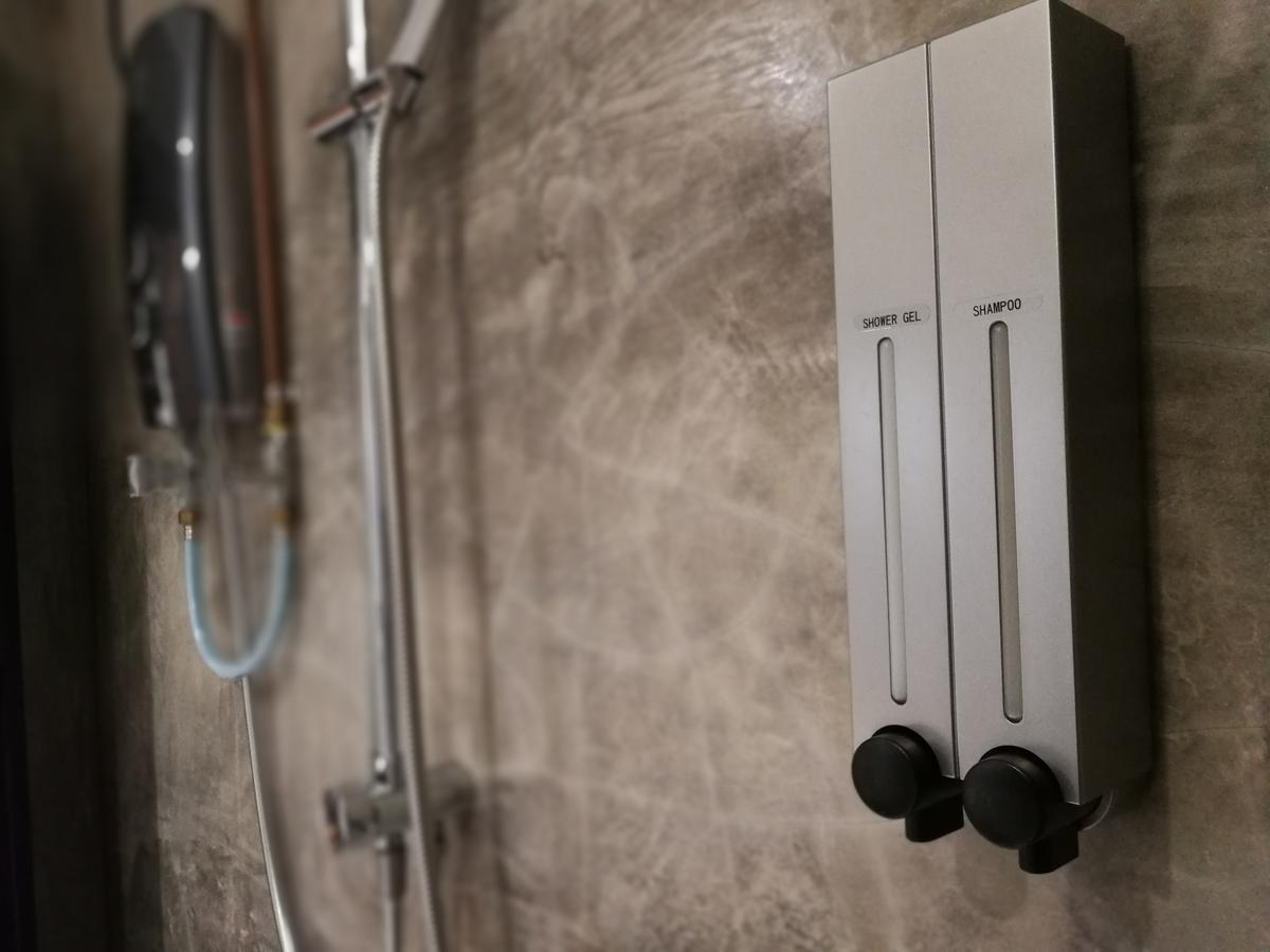 The Rise Room Kuala Terengganu Zewnętrze zdjęcie A shower dispenser